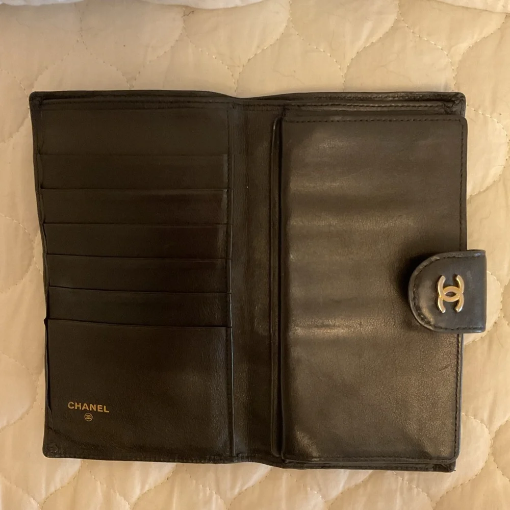 Chanel Vintage Caviar French Kisslock Wallet Diamond Stitch Leather